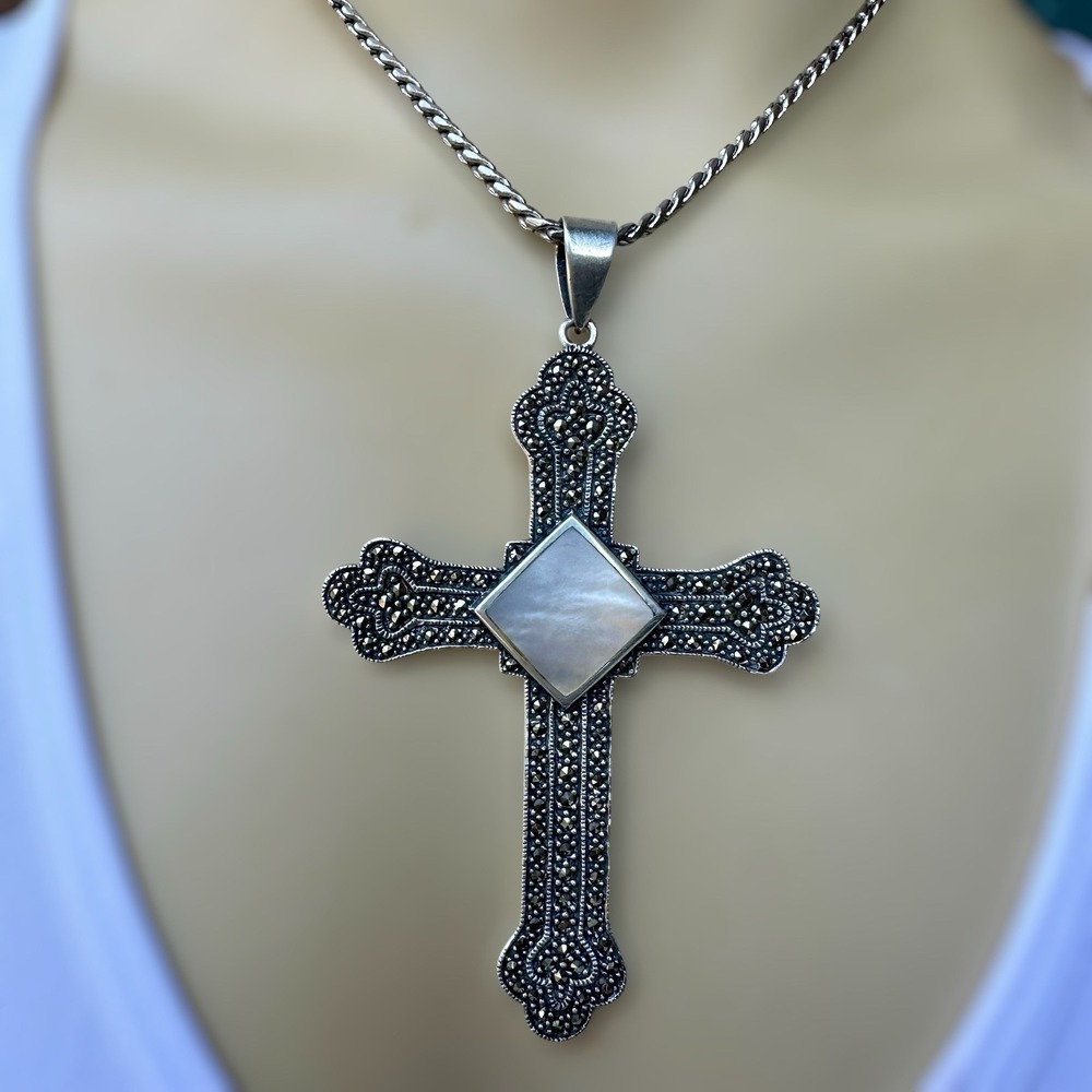 VTG Pendant Necklace 23 Inch Christian Cross MOP‎ Marcasite 925 Sterling 30.9g